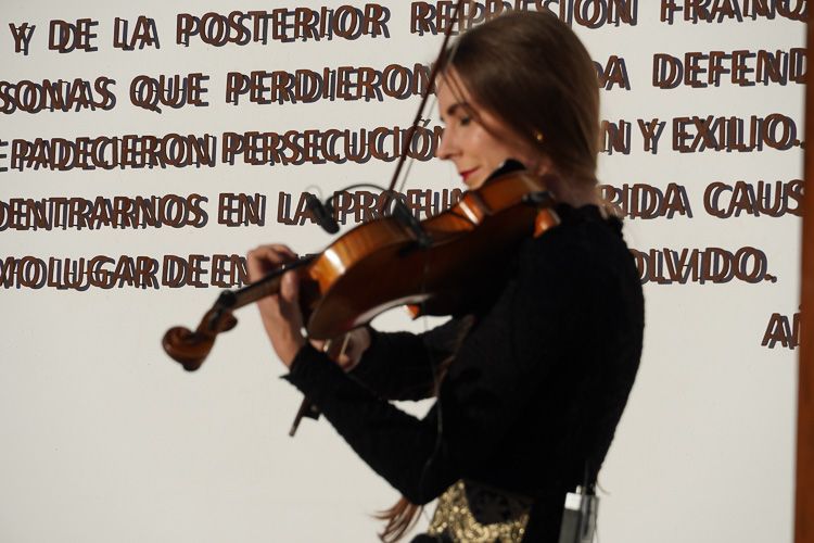 36. Puerta a la memoria 025