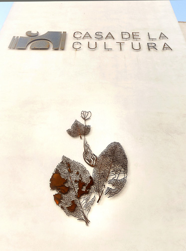 gallery 49. Dibujando el otoño en el aire y Tres proyectos de escultura pública i.Casa de la cultura de Almedinilla.2